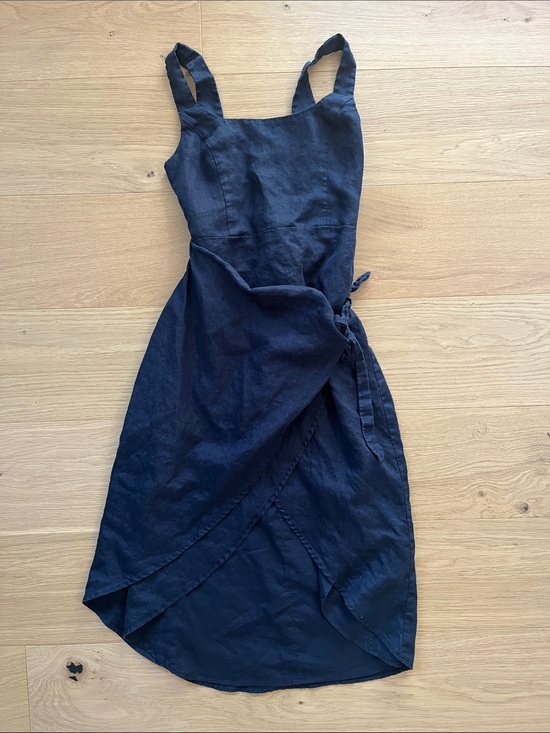 Wilfred Dresses & Skirts - Wilfred Navy Blue Linen Wrap Dress